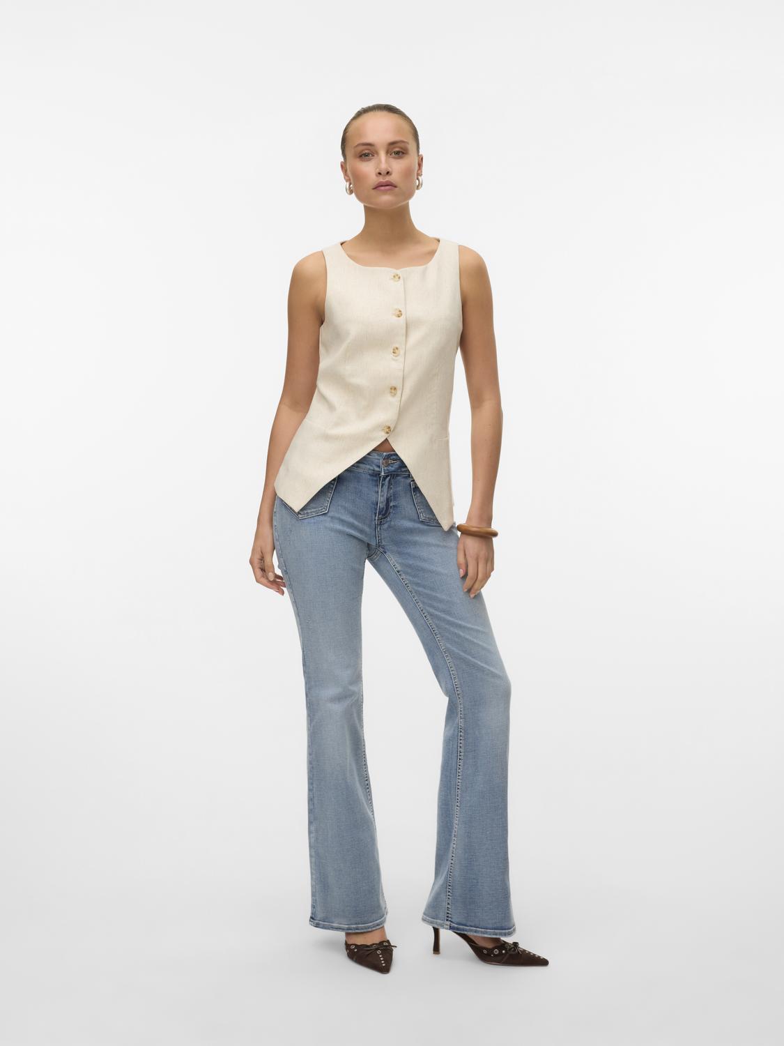 model_shot-front_full